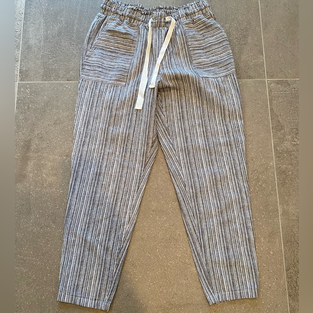 Cotton&linen Vince Camuto pant size M drawstring elastic waist pant  blue& white